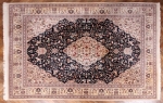 persky-figuralni-koberec-tabriz-signovany